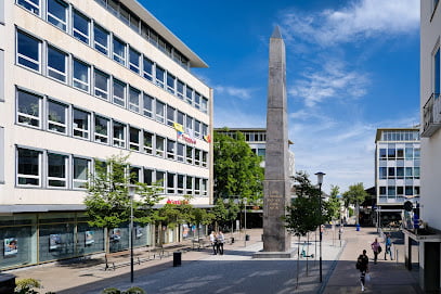 Obelisk des Künstlers Olu Oguibe (documenta 14)foto